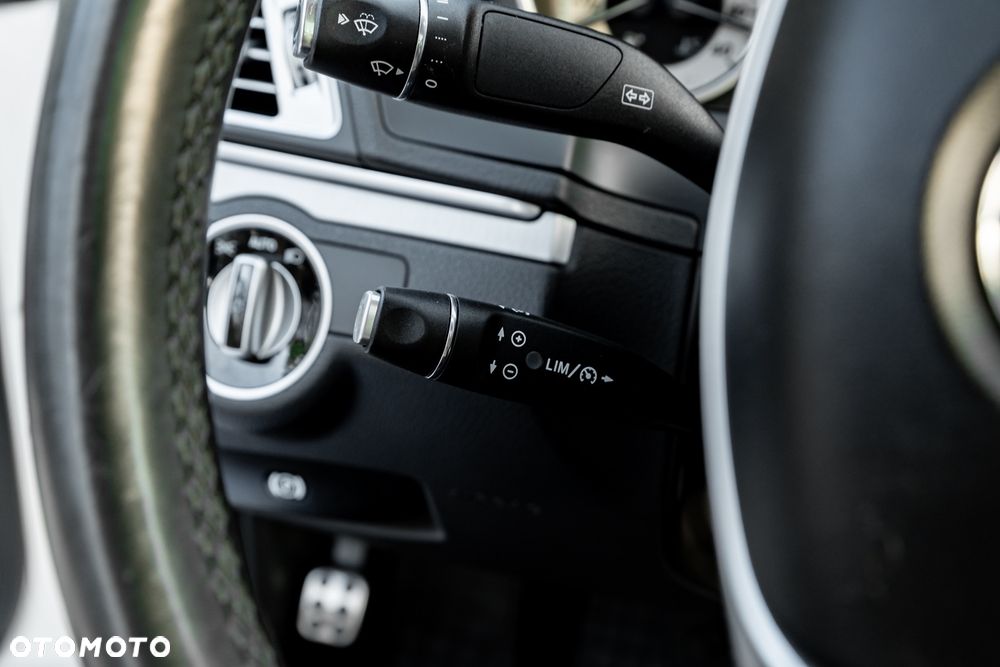 Mercedes-Benz Klasa E 250 7G-TRONIC - 38