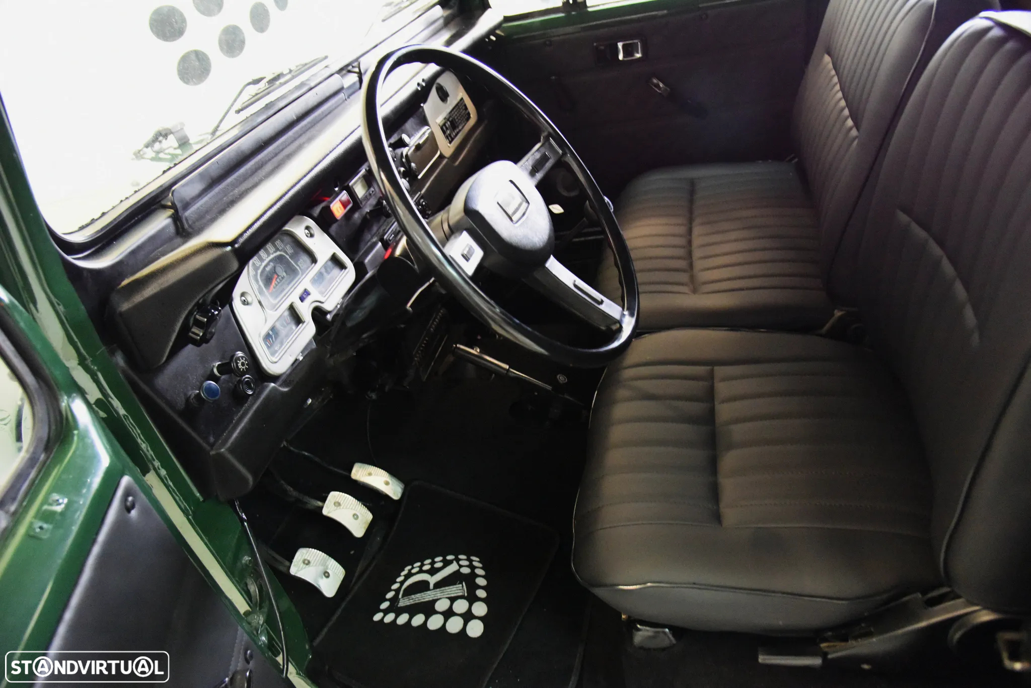 Toyota Land Cruiser - 10