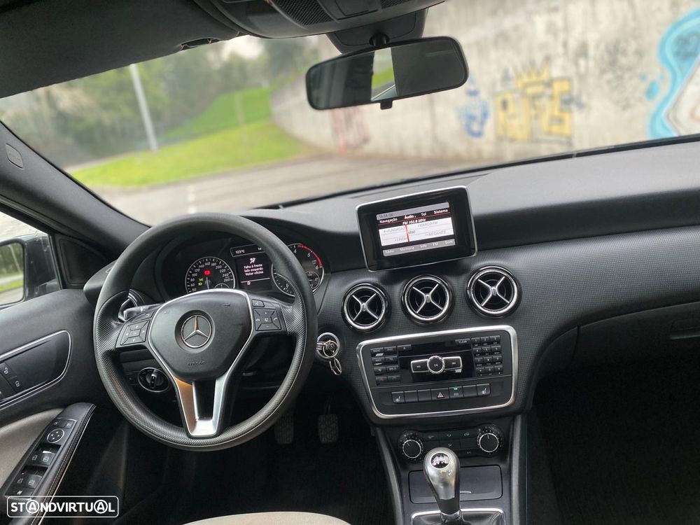 Mercedes-Benz A 180 CDI AMG Line - 16