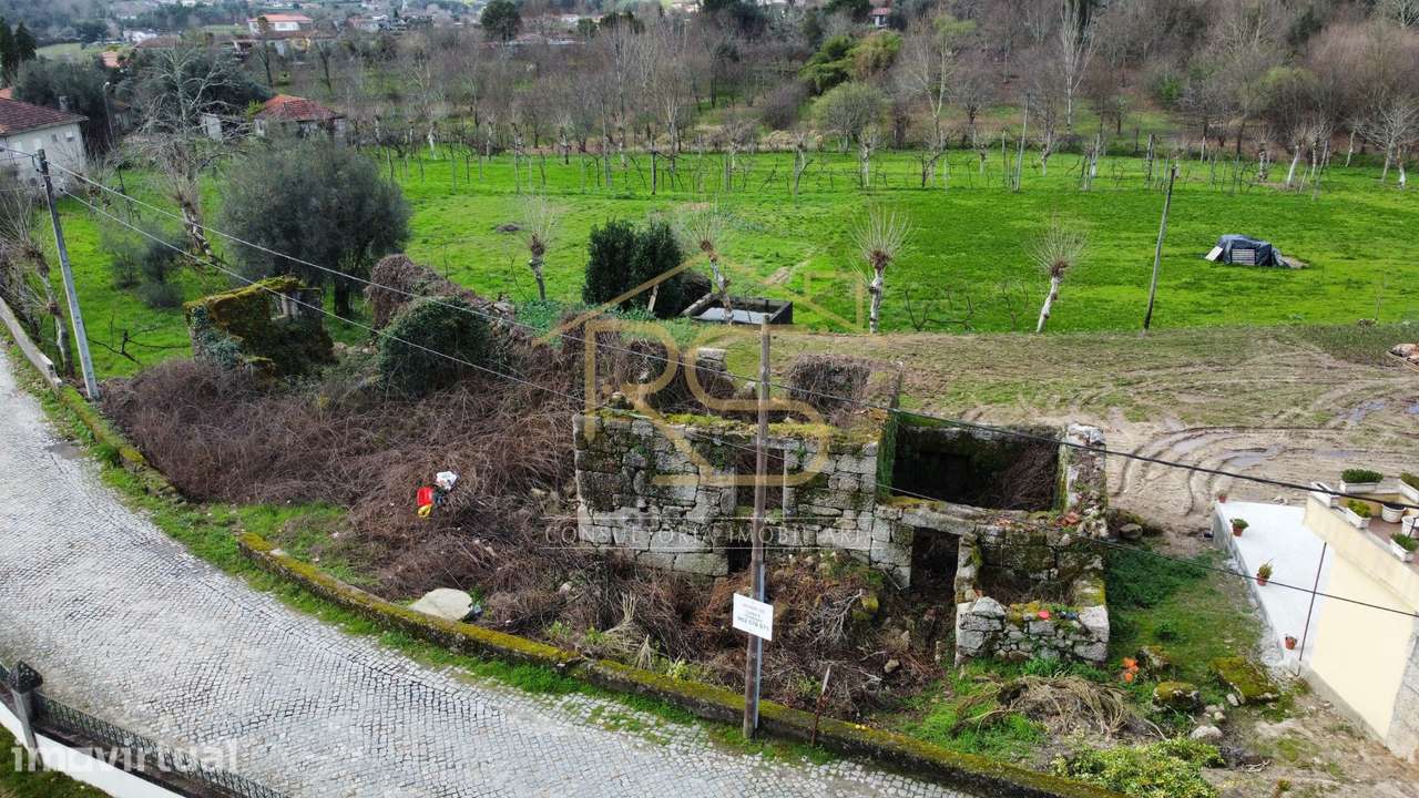 Ruina | Corgo, Celorico de Basto - Grande imagem: 2/12