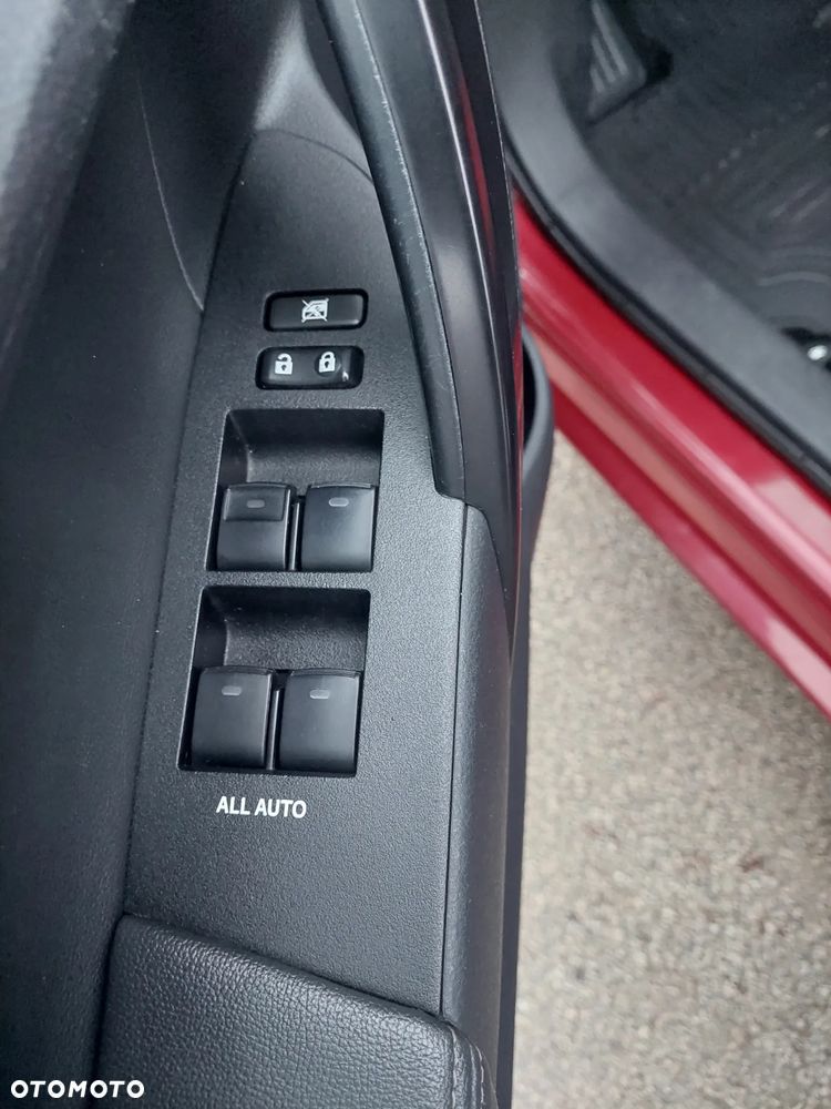 Toyota Corolla 1.6 50th Anniversary - 10