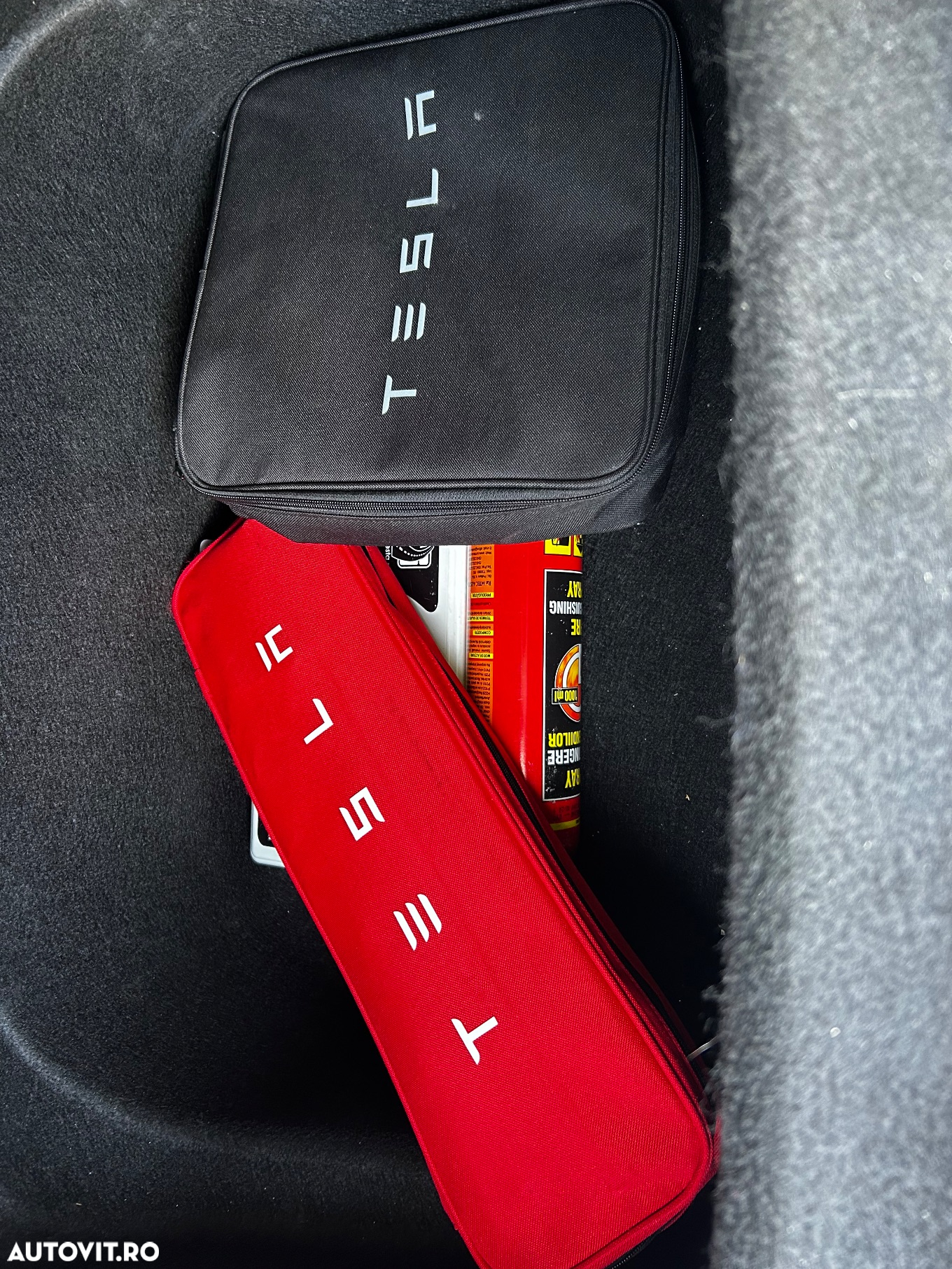 Tesla Model Y Long Range Dual Motor AWD - 12