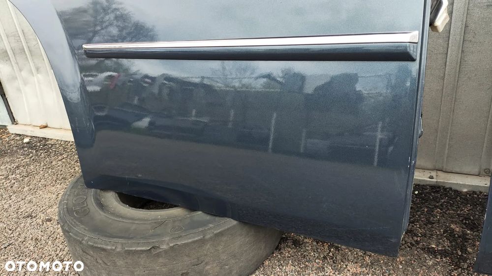 DRZWI PRAWY PRZÓD PRZEDNIE TYŁ TYLNE KOMPLETNE LISTWA KLAMKA KOLOR PBM KOMPLET CHRYSLER 300C LIFT EUROPA SEDAN KOMBI - 11
