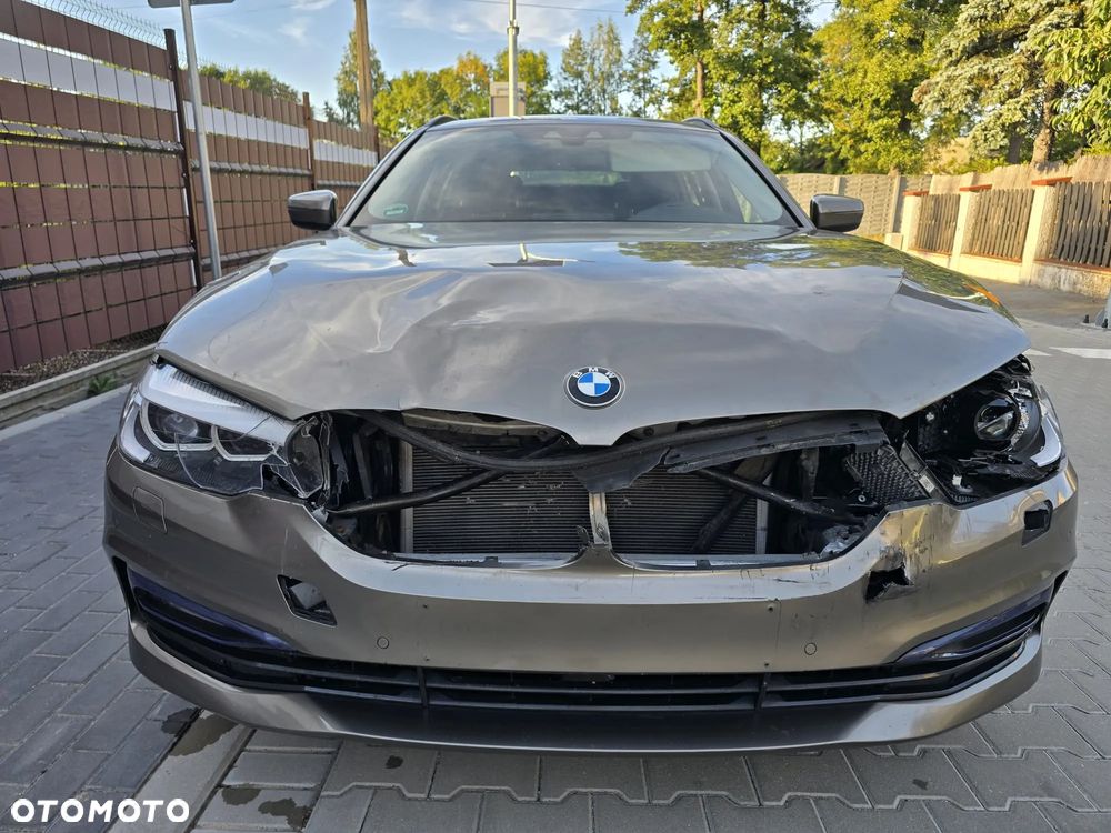 BMW Seria 5 530i xDrive Touring Sport Line - 10