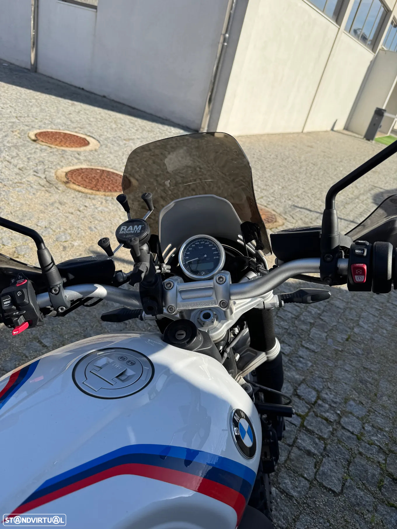 BMW R nineT Urban GS - 2