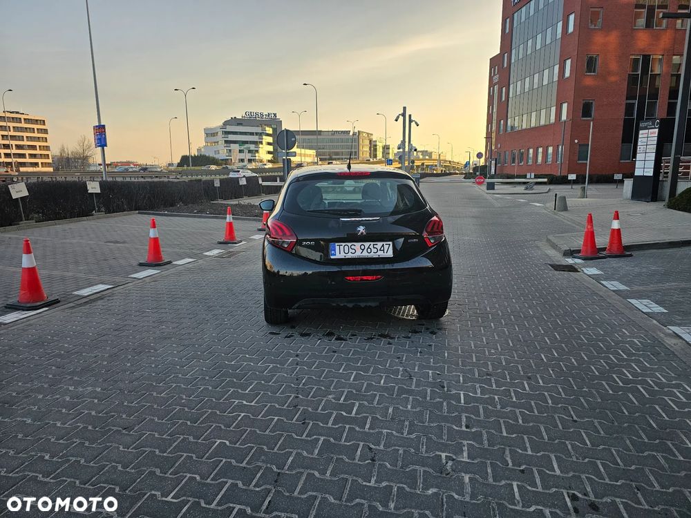 Peugeot 208 PureTech 82 Urban Move - 6