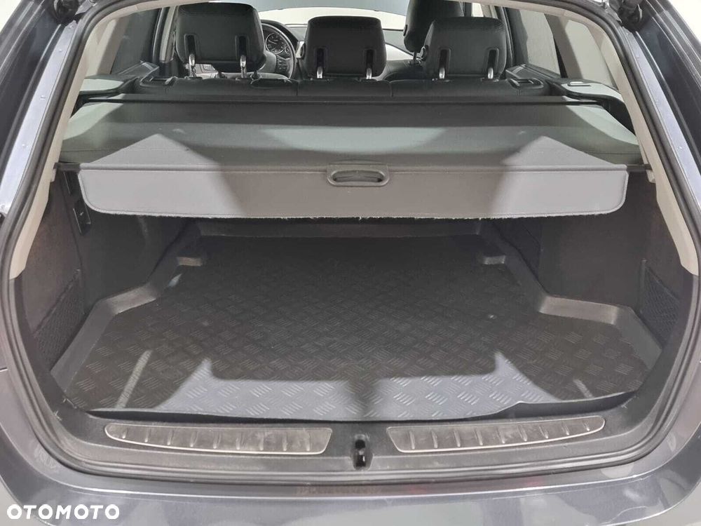 BMW Seria 3 - 26