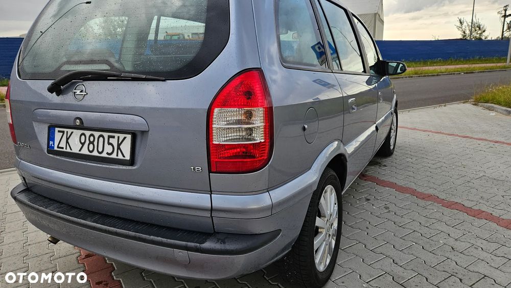 Opel Zafira 1.8 16V Comfort - 25