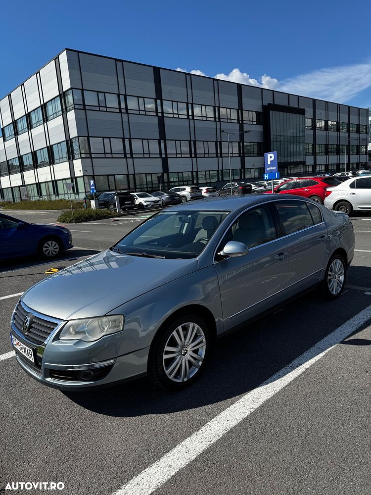 Volkswagen Passat - 1