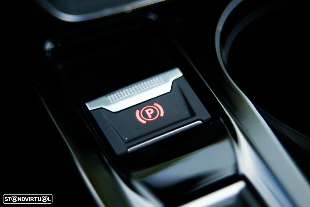 Peugeot 2008 1.2 PureTech Allure Pack - 17