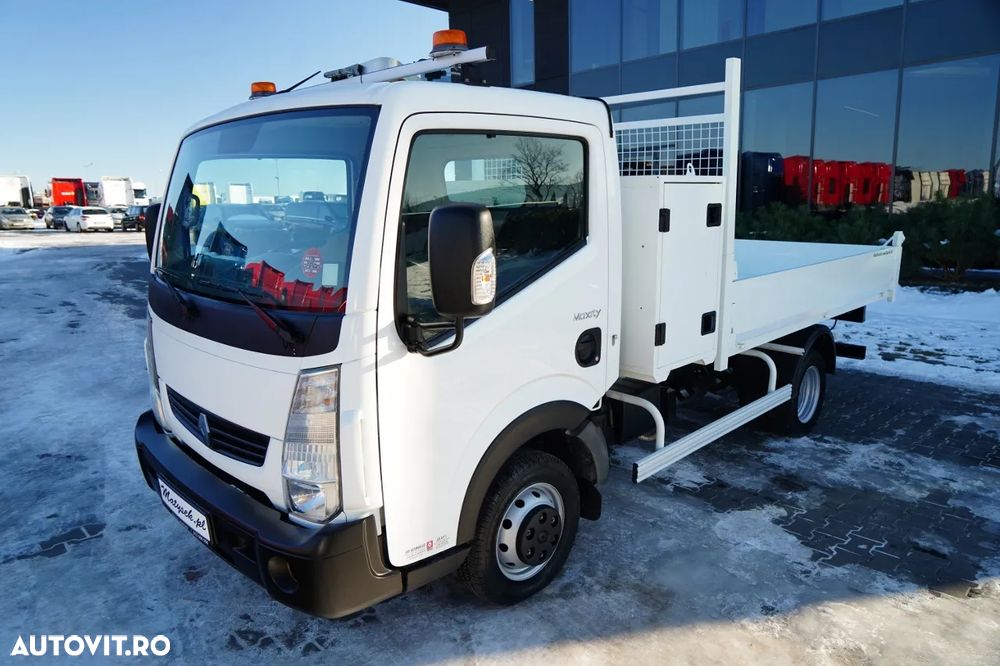 Renault MAXITY 140 / BALATĂ / DOUĂ TRANSPORTURI / MANUALĂ / 3 LOCURI / - 5