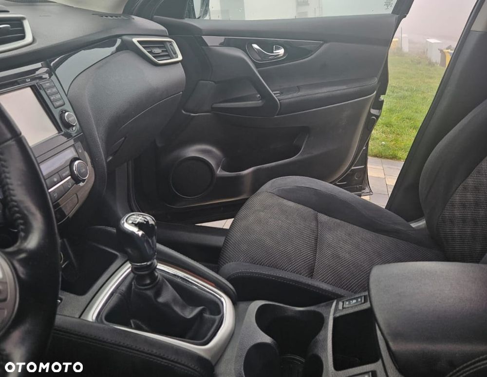 Nissan Qashqai 1.6 dCi Tekna S&S - 18