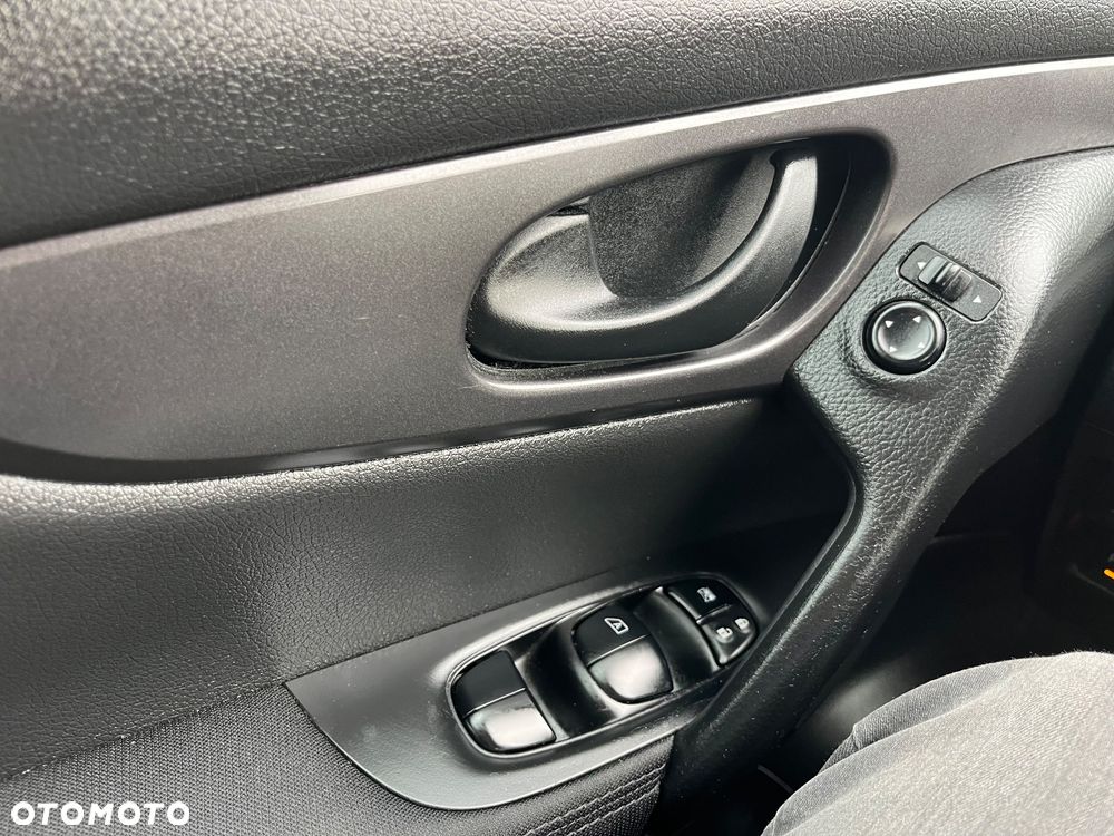 Nissan Qashqai 1.2 DIG-T Visia - 23