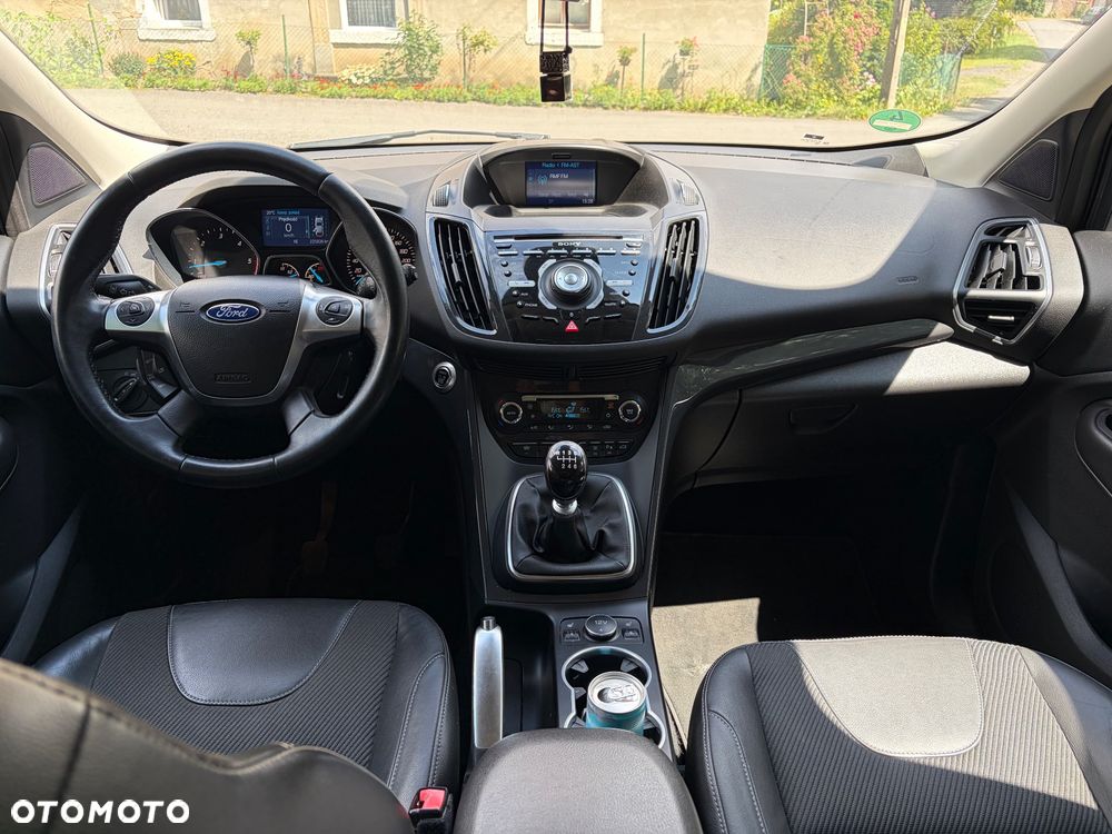 Ford Kuga 2.0 TDCi FWD Titanium - 36