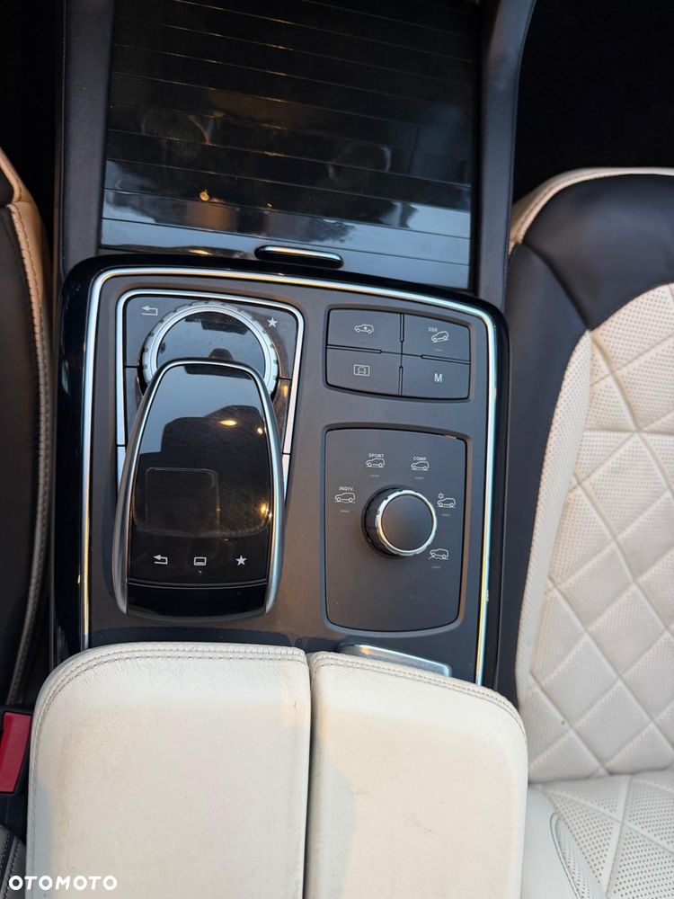 Mercedes-Benz GLS 350 d 4-Matic - 11