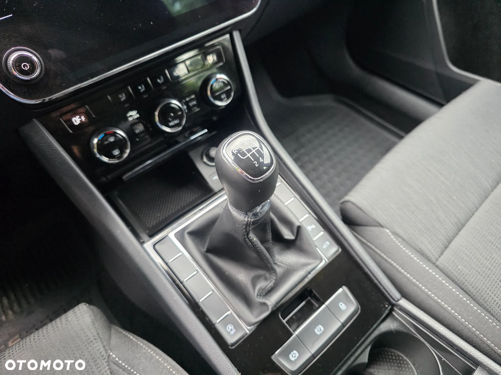 Skoda Superb 1.5 TSI ACT Ambition - 21