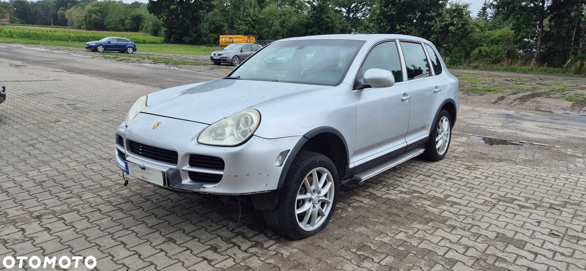 Porsche Cayenne - 1
