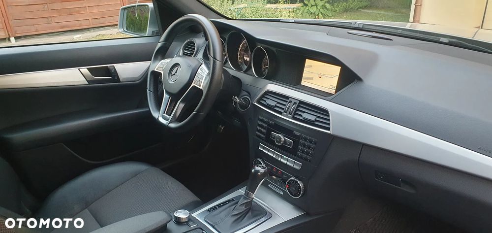 Mercedes-Benz Klasa C 180 Kompressor Automatik BlueEFFICIENCY Avantgarde - 39