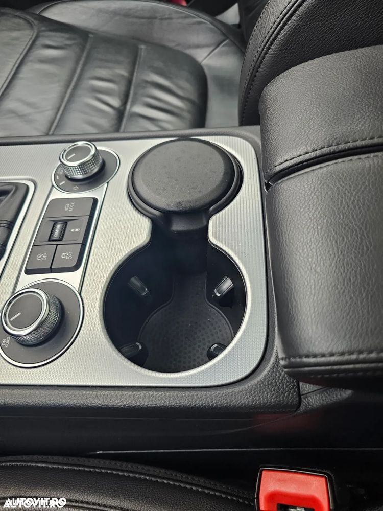 Volkswagen Touareg - 7