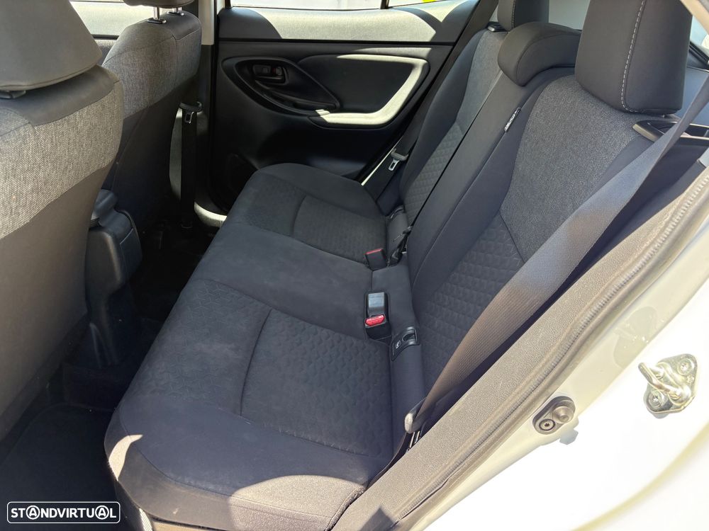 Toyota Yaris Cross 1.5 HDF Comfort Plus - 13