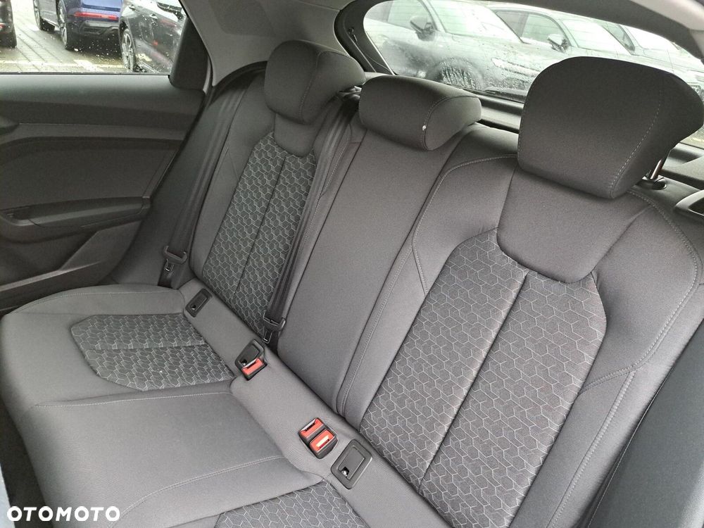 Audi A1 Sportback 35 TFSI S-Line S tronic - 16