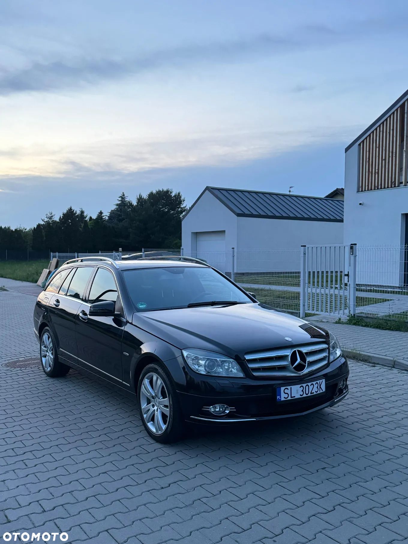 Mercedes-Benz Klasa C 200 T (BlueEFFICIENCY) 7G-TRONIC Avantgarde - 1
