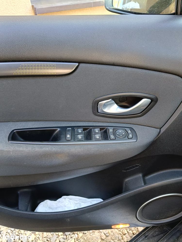 Renault Scenic - 13