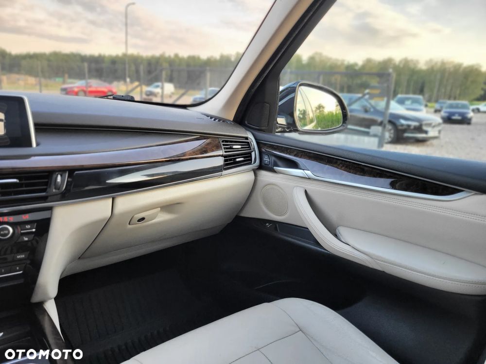 BMW X5 3.5i xDrive - 12