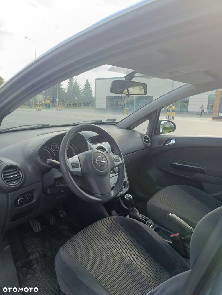 Opel Corsa 1.2 16V Essentia - 19