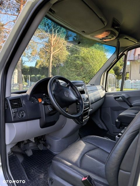 Mercedes-Benz Sprinter - 5