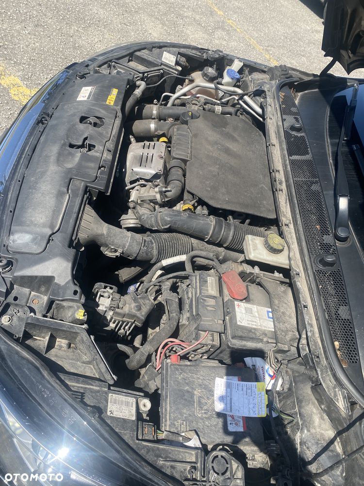 Peugeot 308 SW 1.2 PureTech Allure S&S - 25