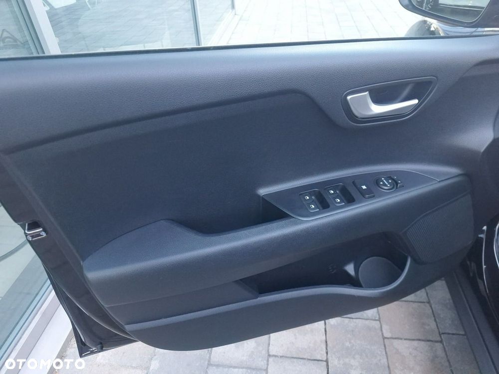Kia Stonic 1.0 T-GDI M - 13