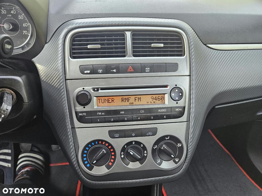 Fiat Grande Punto - 15