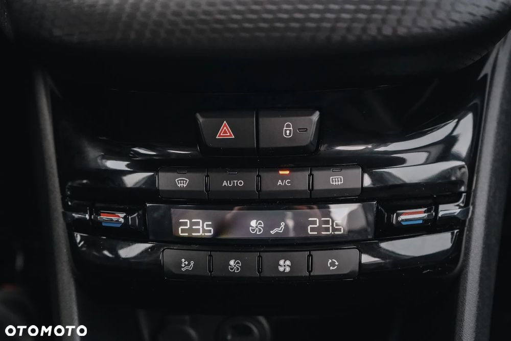 Peugeot 2008 PureTech 110 GPF Stop&Start EAT6 Allure - 26