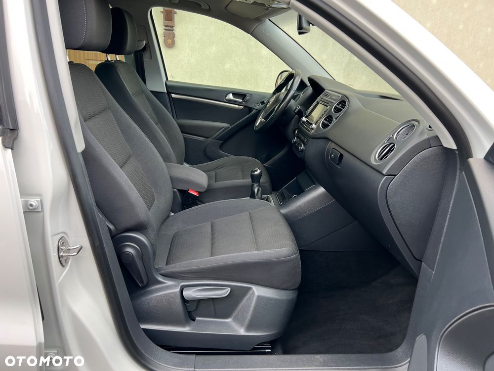 Volkswagen Tiguan - 8