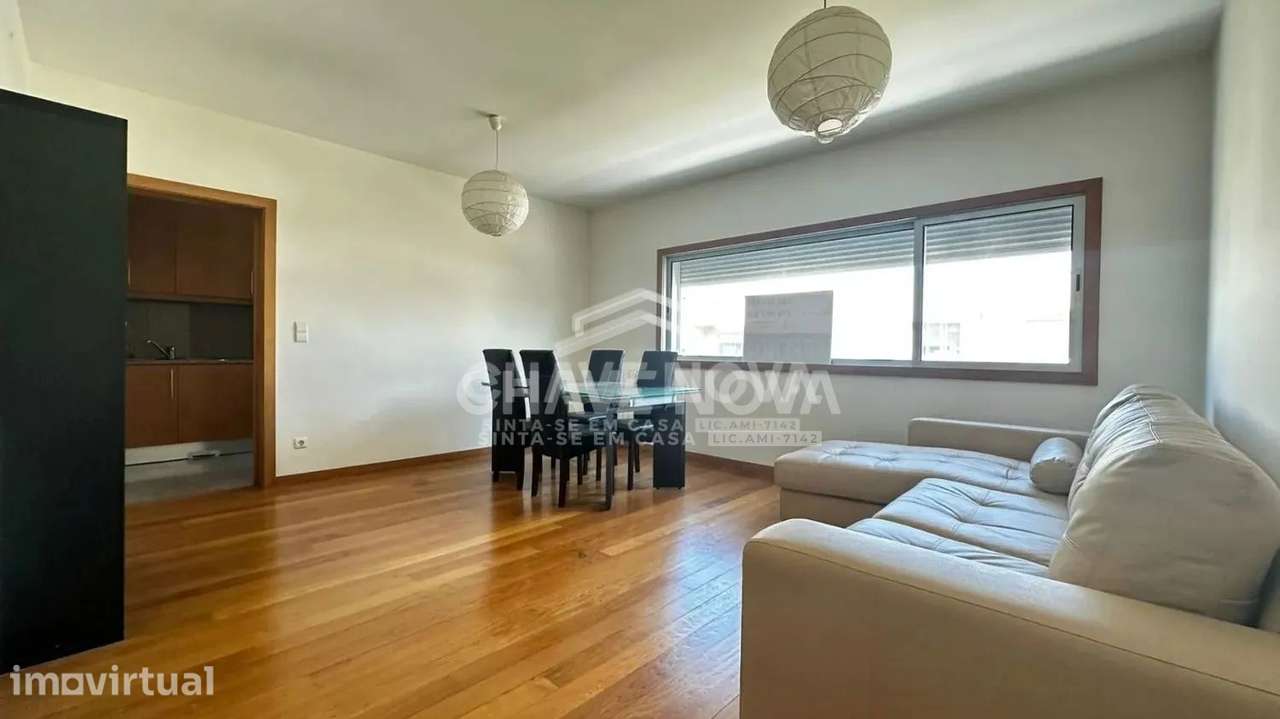 T1 Mobilado junto aos Caulinos c/ Lugar Garagem - Grande imagem: 4/13