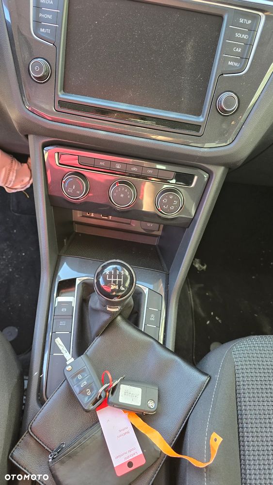 Volkswagen Tiguan - 23