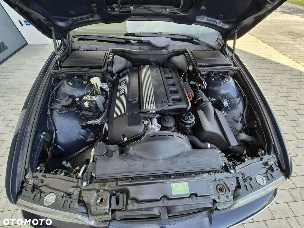 BMW Seria 5 523i - 26
