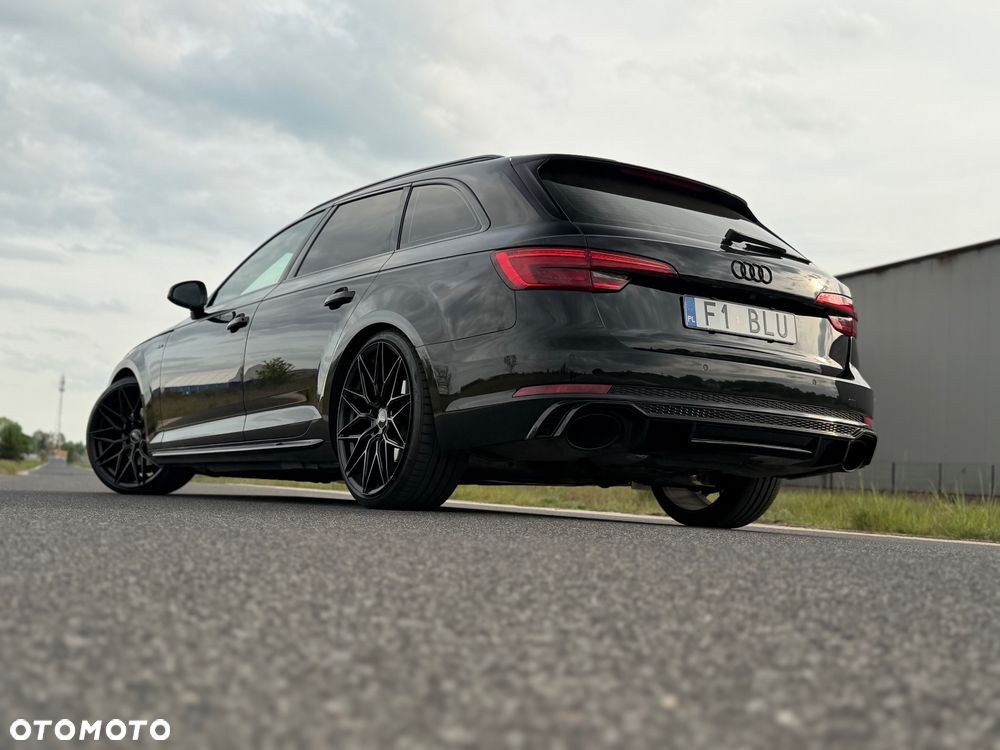Audi A4 Avant 40 TFSI S tronic S line - 12