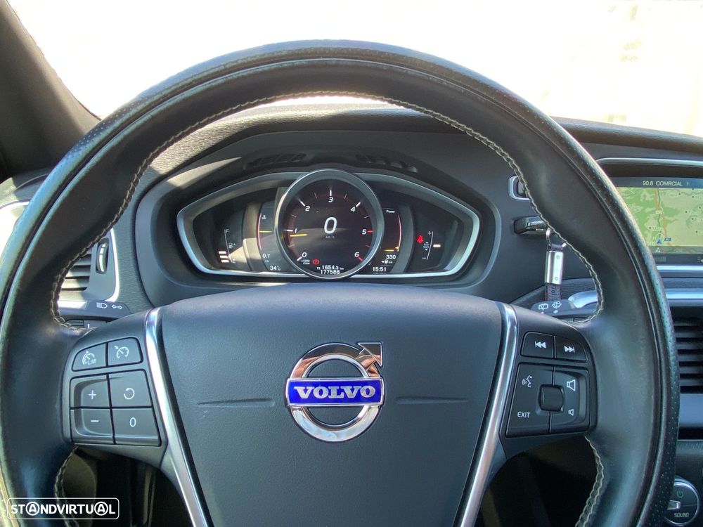 Volvo V40 2.0 D4 R-Design Momentum - 11