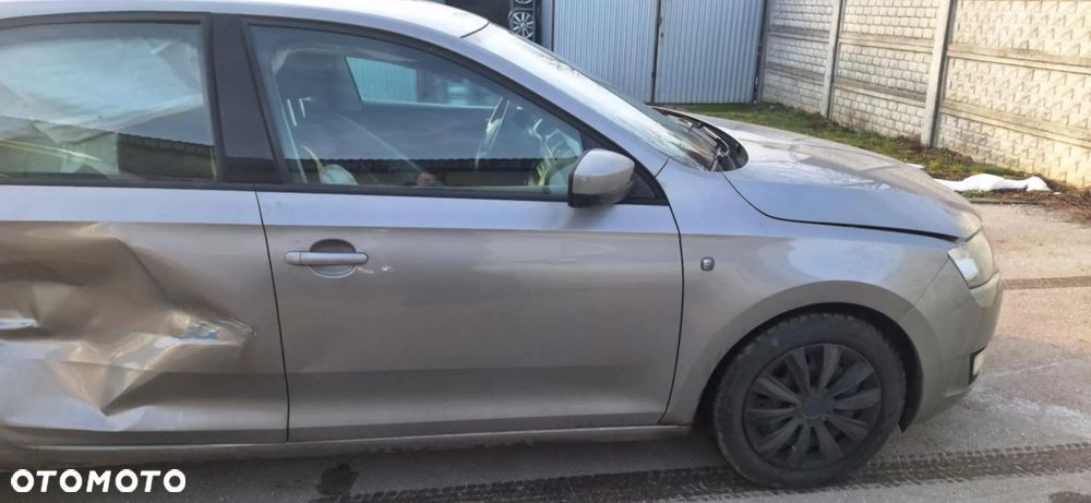 SKODA RAPID 1,2 TSI rozrusznik - 4