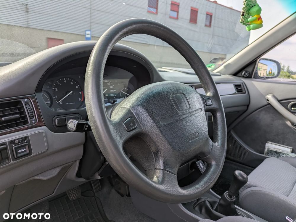 Honda Civic 1.4i - 9