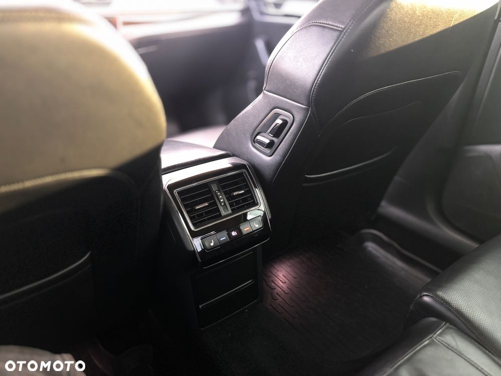 Skoda Superb 2.0 TDI DSG L&K - 9