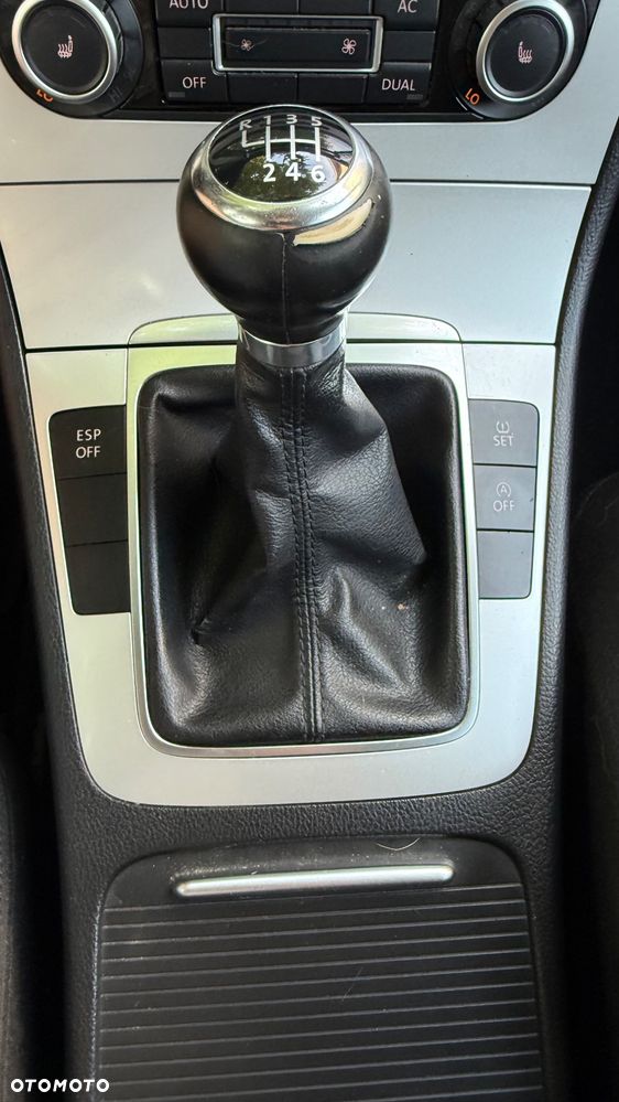 Volkswagen Passat 2.0 TDI DPF Comfortline - 3