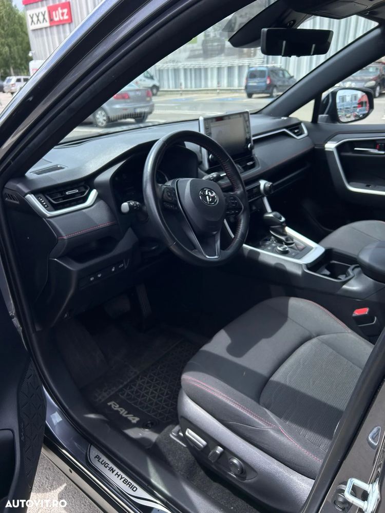 Toyota RAV4 - 5