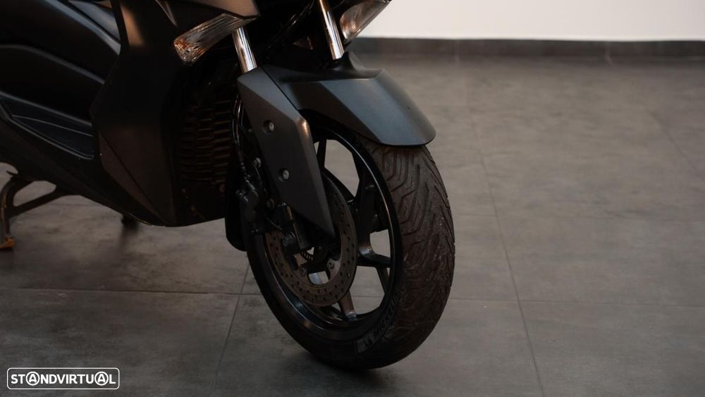 Yamaha X-Max 125 - 8