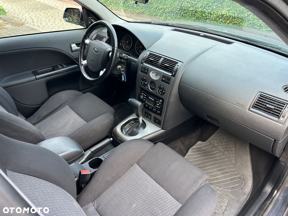 Ford Mondeo 2.0 Trend - 29