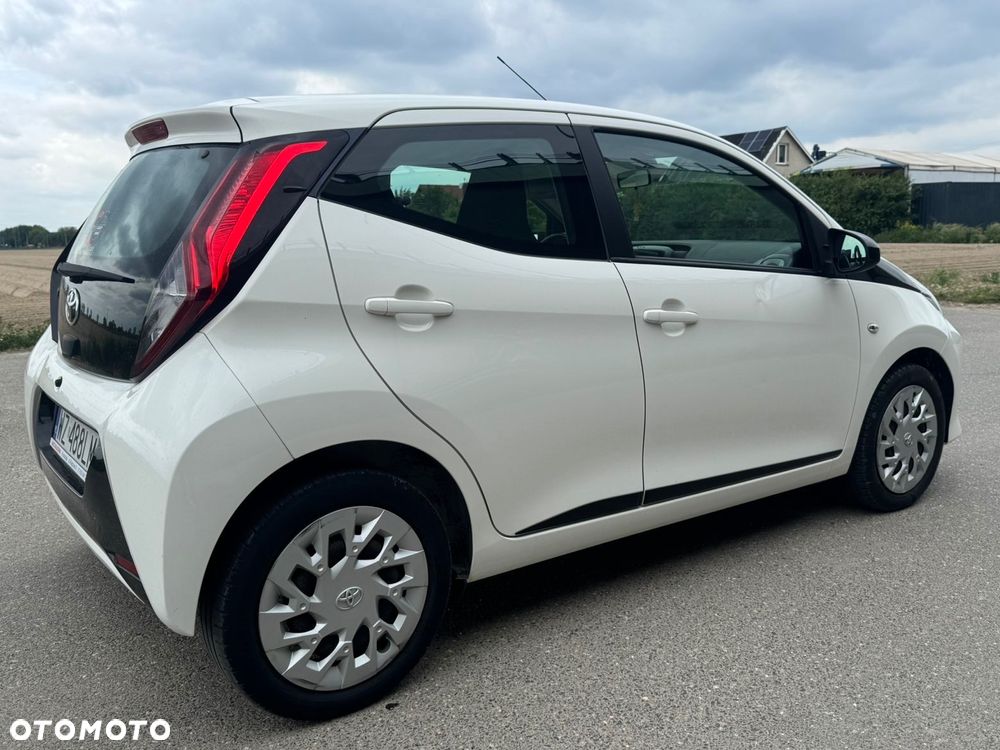 Toyota Aygo x-play - 5