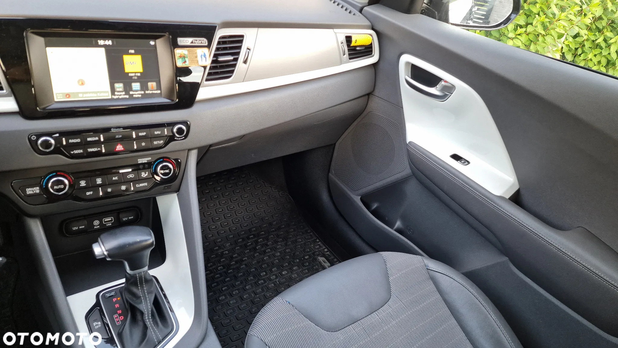 Kia Niro 1.6 GDI Hybrid M - 14