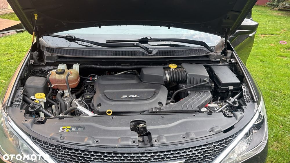 Chrysler Pacifica - 28